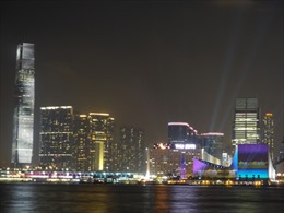 Mãn nhãn với màn trình diễn ánh sáng 3D ở Hong Kong 